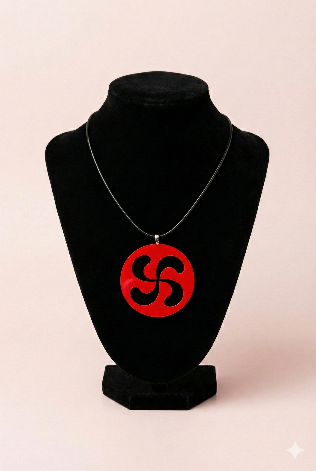 Collier croix basque 2 opaque