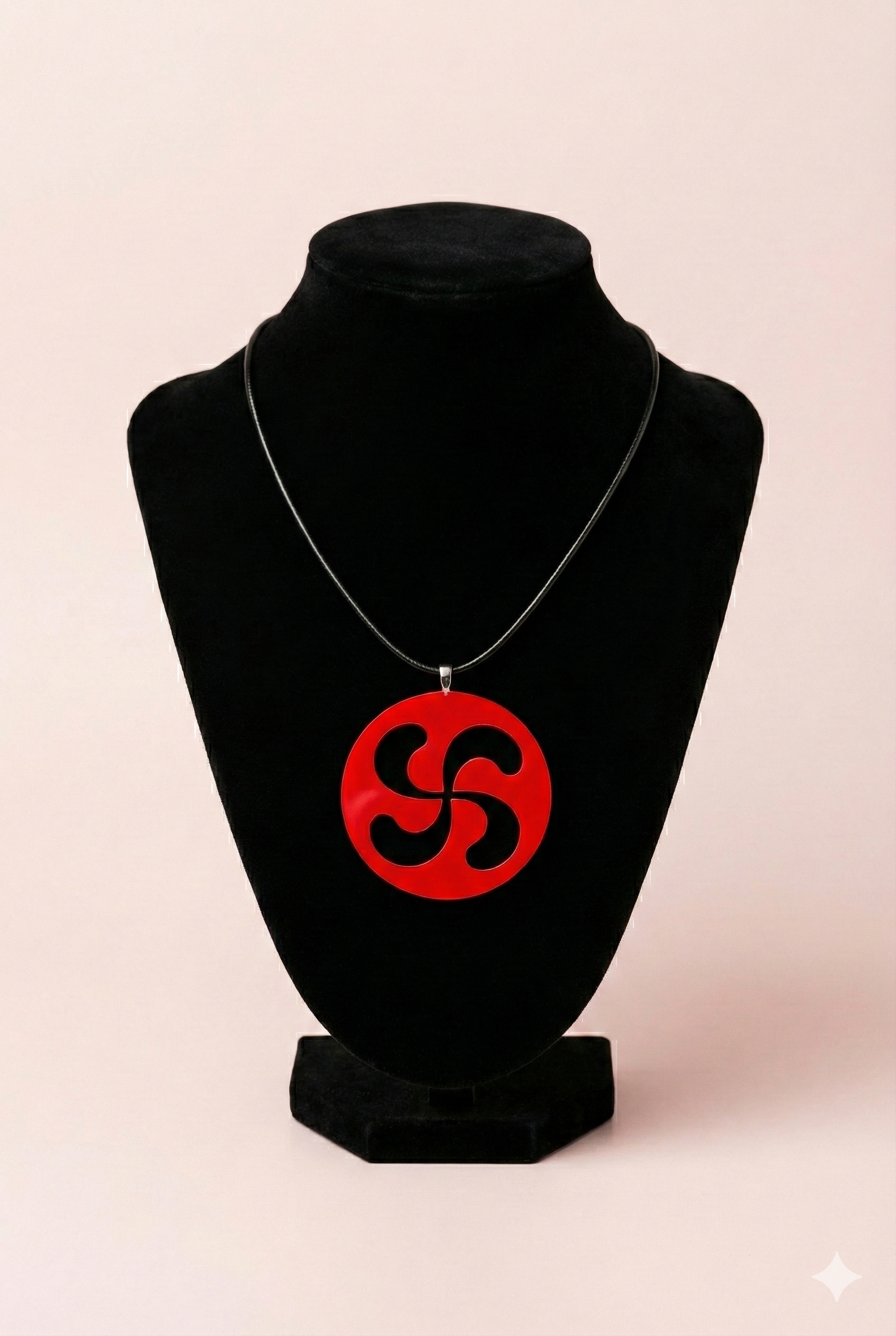 Collier croix basque 2 opaque