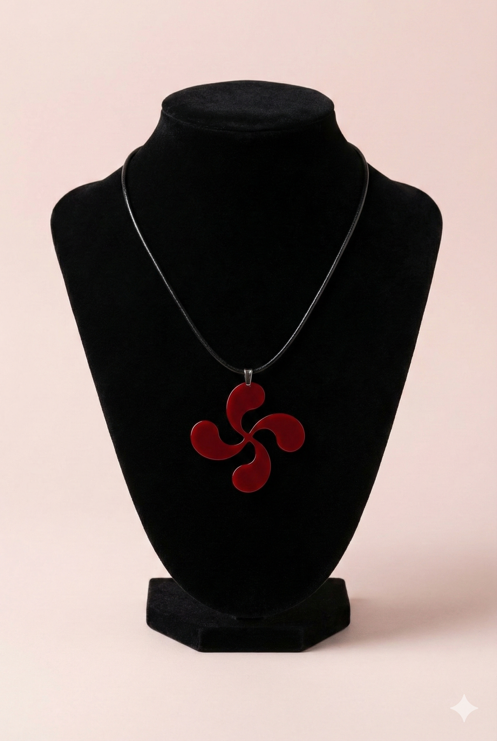 Collier croix basque transparent